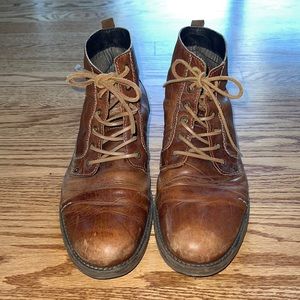 Men’s boots by Bull Boxer. Size 9.